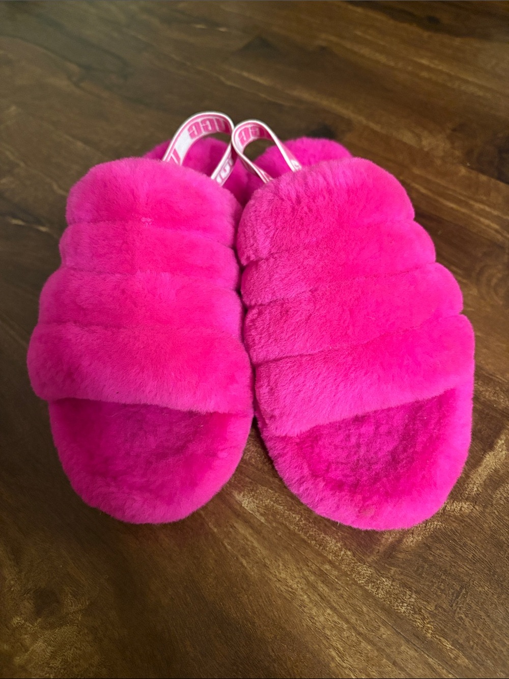 UGG Fluff Slide Slippers - Hot Pink